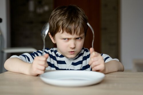 Waarom moeten we kinderen nooit dwingen om te eten?