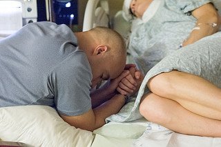 De bevalling zit er aan te komen