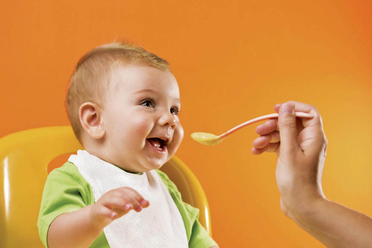 13 tips over de voeding van baby’s jonger dan 3 jaar