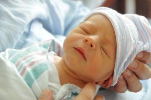 Wie zegt dat een keizersnee gemakkelijk is?