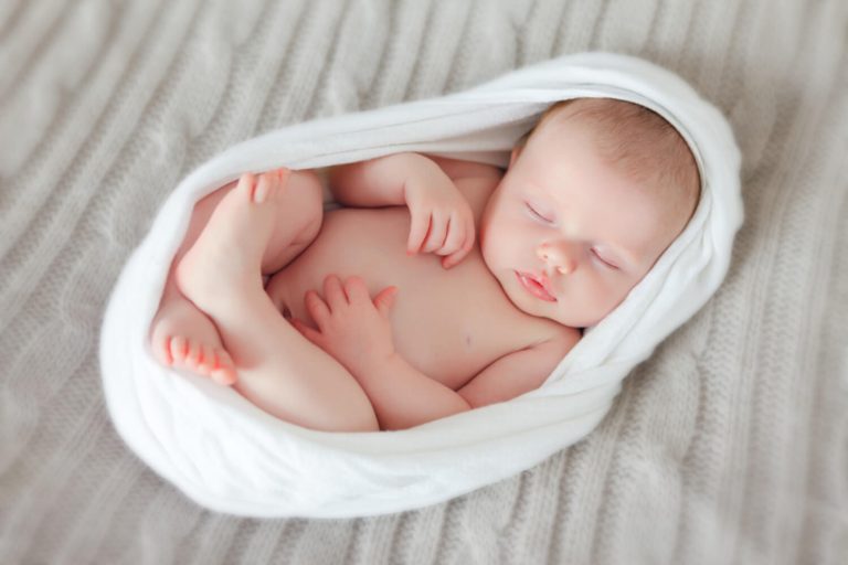 Baby in een doek