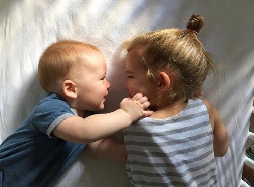 Neem je kind op in activiteiten die verband houden met een nieuw broertje of zusje