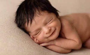 Het lied dat is ontworpen om je baby te laten lachen