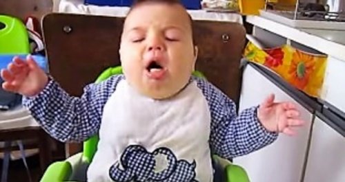 Hoe reanimatie uit te voeren bij een baby