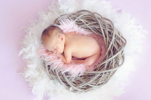 De slaapbehoeften van je baby tussen maand 4 en 6