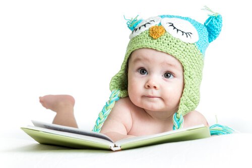 Stimulatie voor baby's om hun zintuigen te ontwikkelen: 0-6 maanden