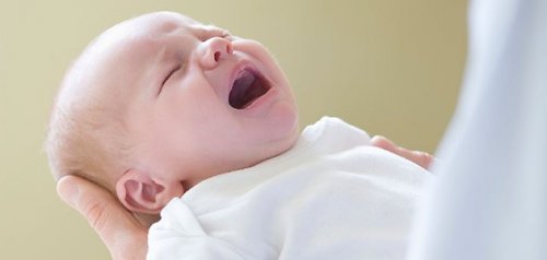 6 redenen waarom een baby huilt