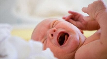 Je baby huilt – 7 effectieve technieken om hem te kalmeren