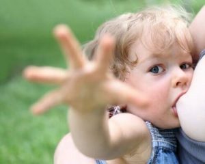 Is langdurig borstvoeding geven schadelijk voor moeders?