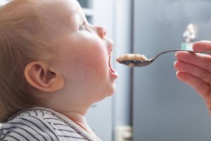 De 12e maand van het leven van een baby