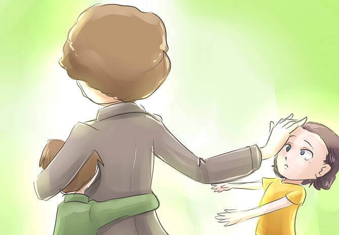 Moeder die haar kind weg duwt