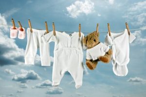 Tips om vlekken te verwijderen uit kinderkleding