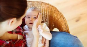 Wanneer je baby voor de eerste keer op de grond valt