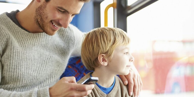 Zoon krijgt geen aandacht door mobiel