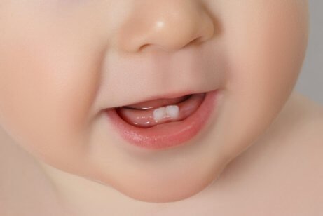 Baby's eerste tandjes: alles wat je moet weten