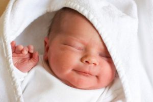13 opmerkelijke feiten over pasgeboren baby's