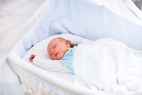 Baby slaapt Ferber methode