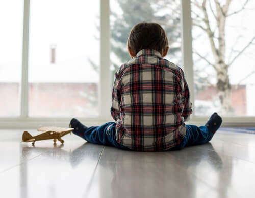 Reactieve hechtingsstoornis: eenzame jongen