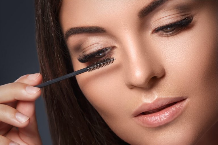 Schoonheidstips voor drukke mama's: oog make-up