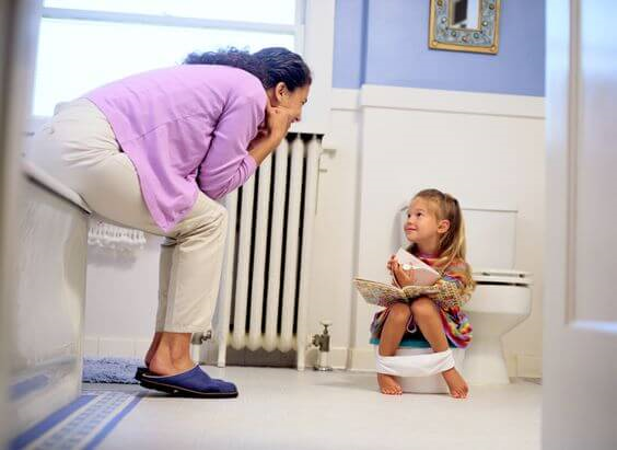 Moeder maakt kind zindelijk met de Montessori methode