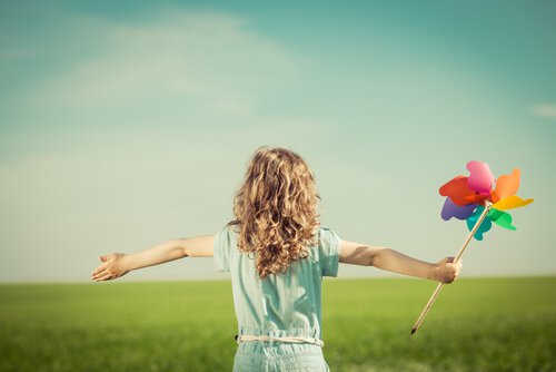 Gelukkige ouders voeden hun kinderen op tot gelukkige kinderen