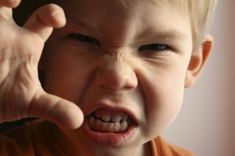 Woede bij kinderen: klauw