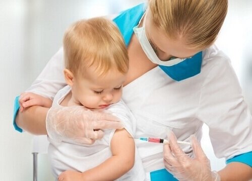 Wat zijn de bijwerkingen van vaccinaties bij baby's