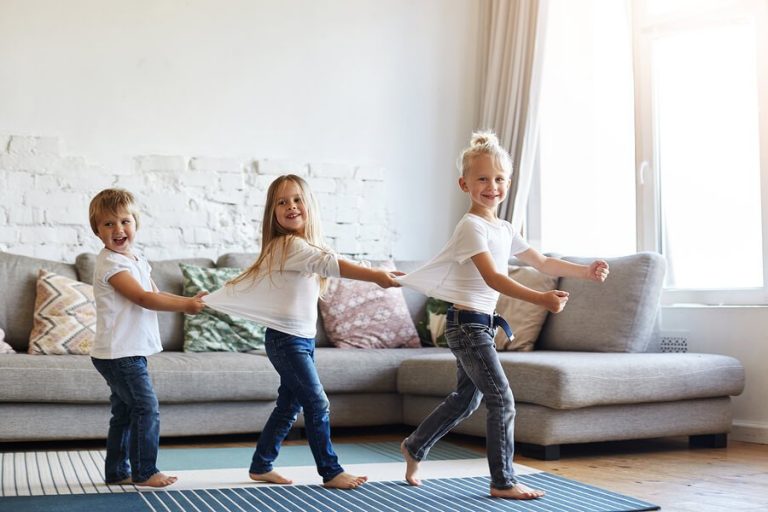 Is het goed om kinderen op blote voeten in huis te laten rondlopen?