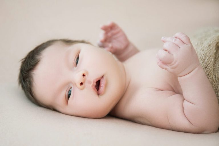 5 tips voor als je baby weigert te slapen