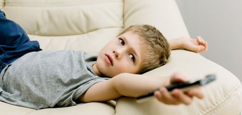 Slechte gewoonten die vaak voorkomen bij jonge kinderen