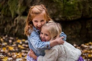 Waarom moet je thuis empathie leren aan je kinderen?