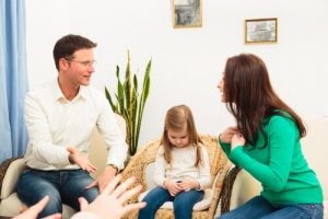 Dingen die ouders niet moeten zeggen of doen waar kinderen bij zijn