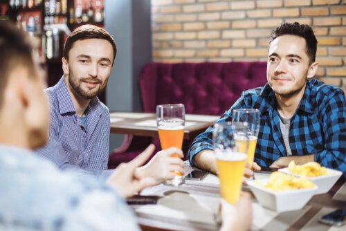 Niet over praten waar kinderen bij zijn