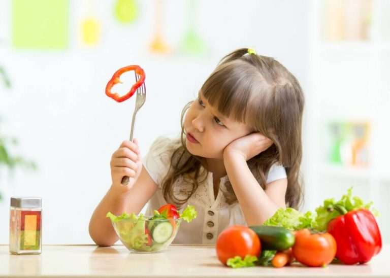 Kind met paprika