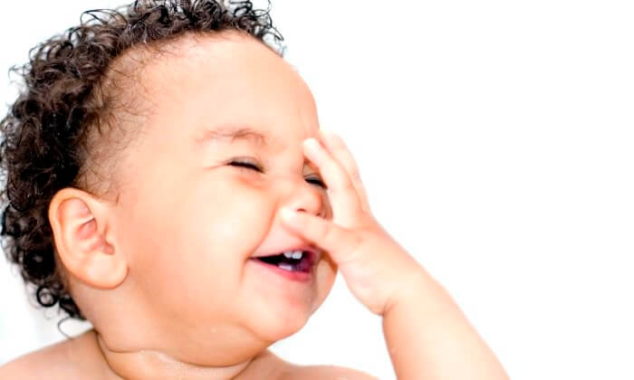 Lachen om jezelf is goed voor het zelfvertrouwen