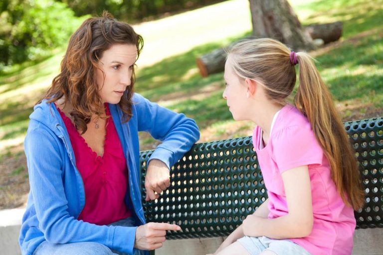 Leer je kinderen om hun instincten te vertrouwen als ze met vreemden praten