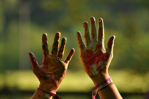 10 opmerkelijke dingen over linkshandige kinderen