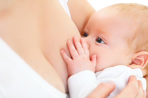 De beste borstvoedingsposities voor jou en je baby