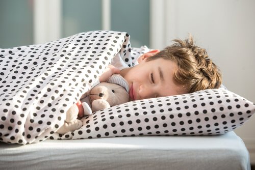 Koop een wekker voor kinderen die ze leuk vinden om vroeger wakker te worden