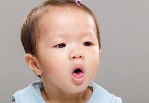 Wat te doen als je baby zich verslikt