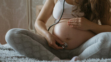 Wanneer naar het ziekenhuis gaan om te bevallen