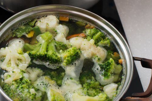 Pan met broccoli