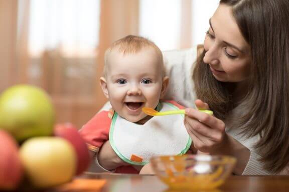 Richtlijnen voor lepel vriendelijke purees voor baby's van 6 tot 9 maanden oud