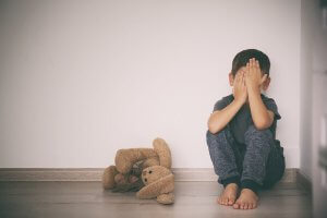 Hoe help je om kinderangsten te overwinnen