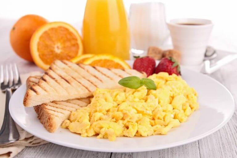 Een gezond ontbijt is noodzakelijk om de dag goed te beginnen