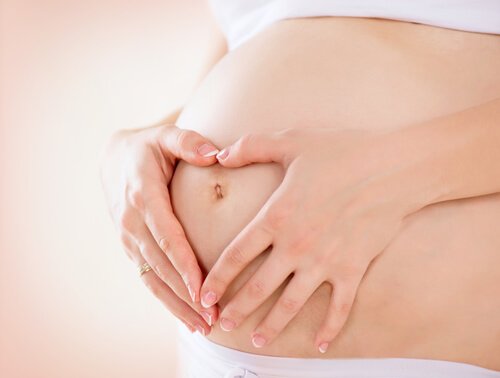 Redenen waarom je navel pijn doet