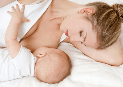 Posities voor het geven van borstvoeding