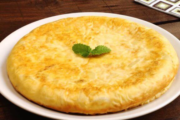Omelet op een bord