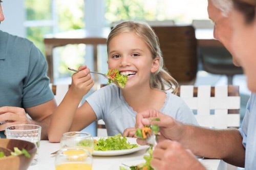 Waarom is het belangrijk om kinderen tafelmanieren te leren?