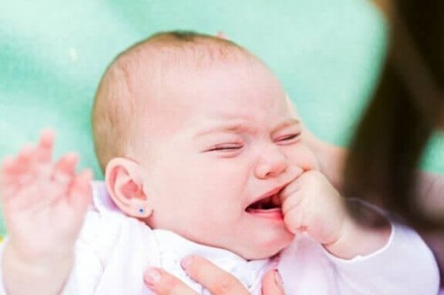 De oorzaken van een bindvliesontsteking bij baby's